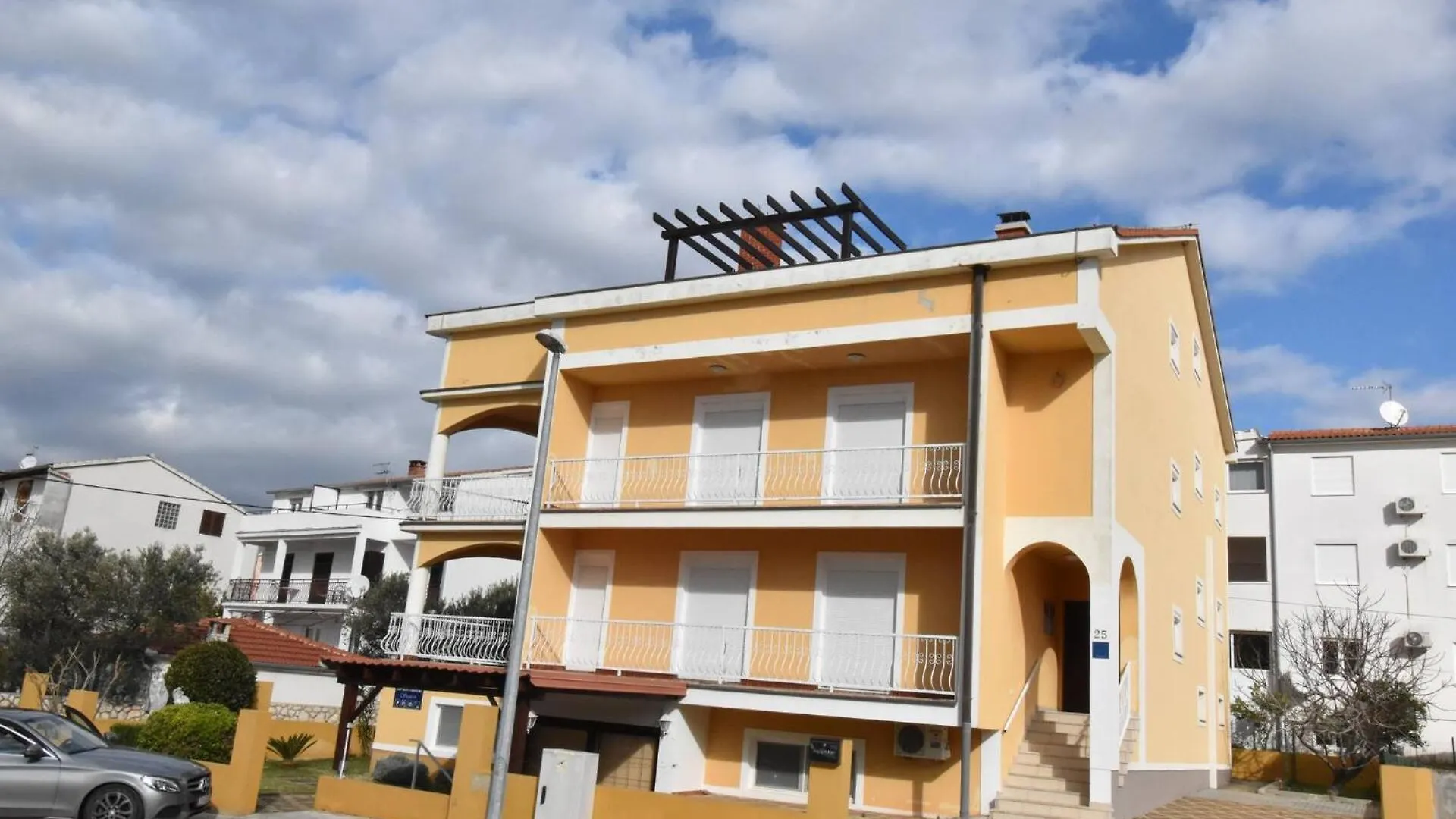 Coastal Comfort Family Apartment Биоград-на-Мору
